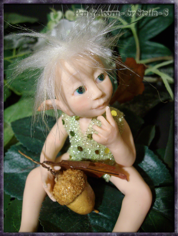 Baby Faerie Pen & Acorn back to gallery